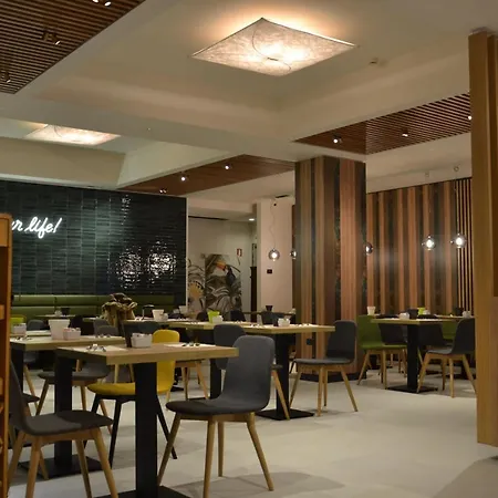 公寓式酒店 伊利特酒店 4*